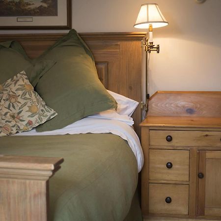Minette Bay Lodge Kitimat Екстериор снимка